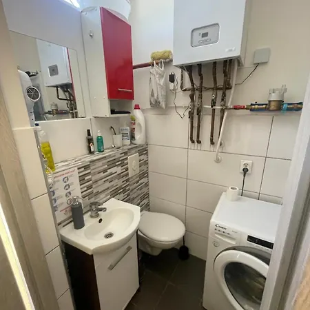 Kemping Przyczepa Kempingowa W Centrum Mielna *